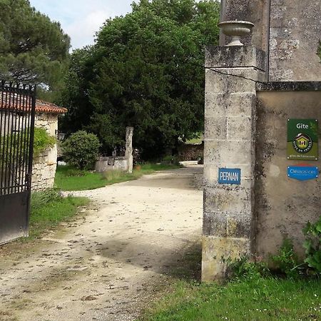 Gite du Château de Pernan Avy Exterior foto